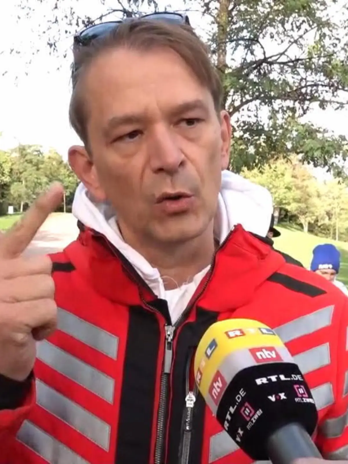 Bild zu: " Arzt verbreitet Fake-News über Corona"