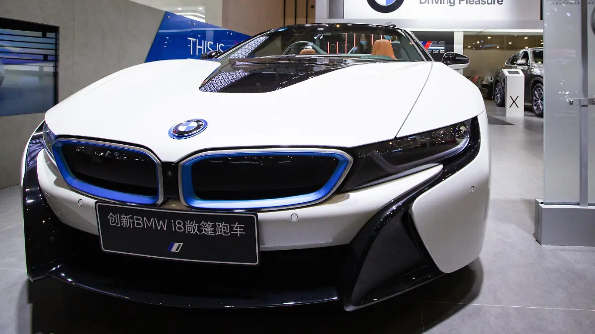 BMW i8