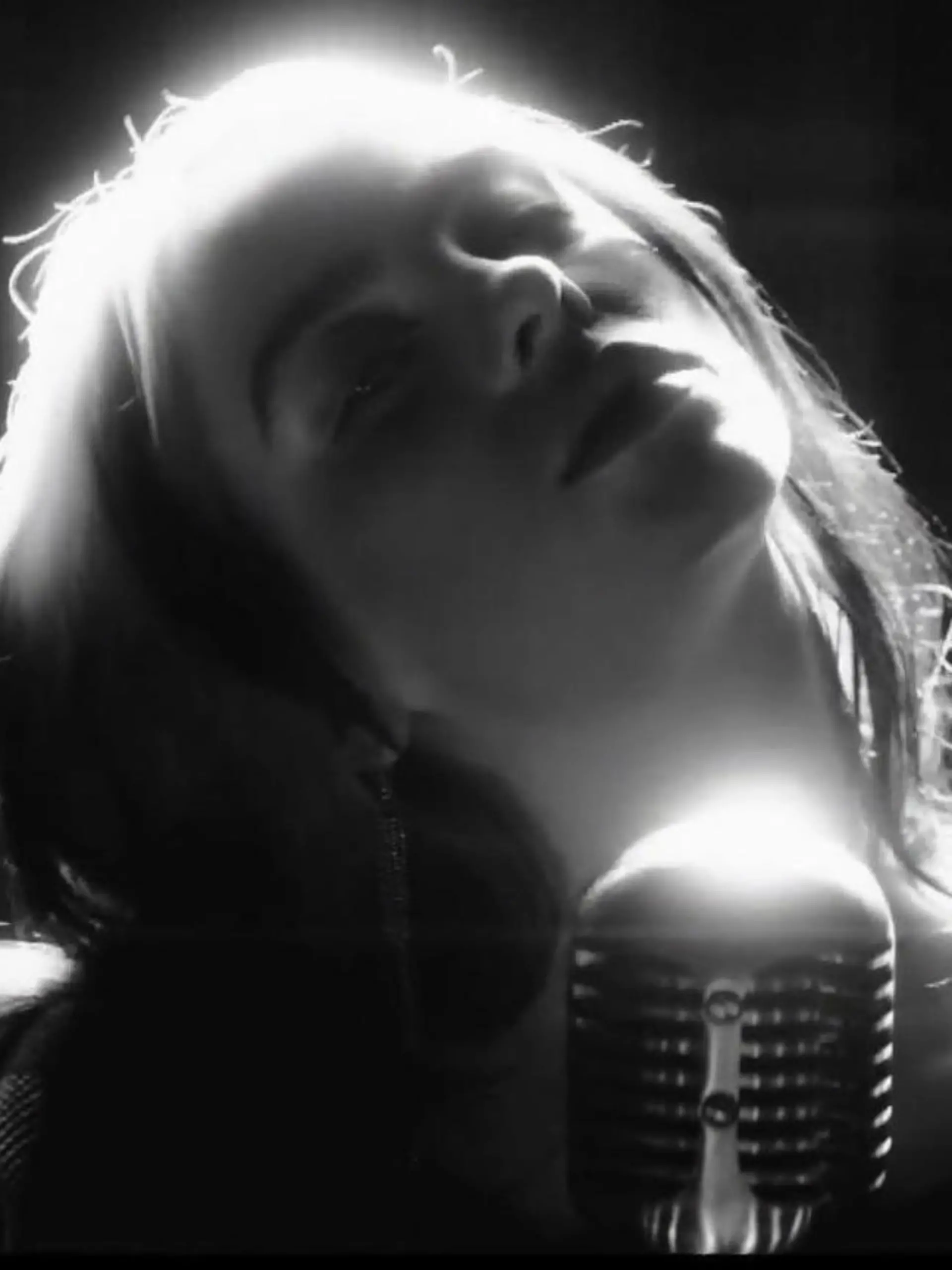 Billie Eilish veröffentlich Video zum Bond-Song