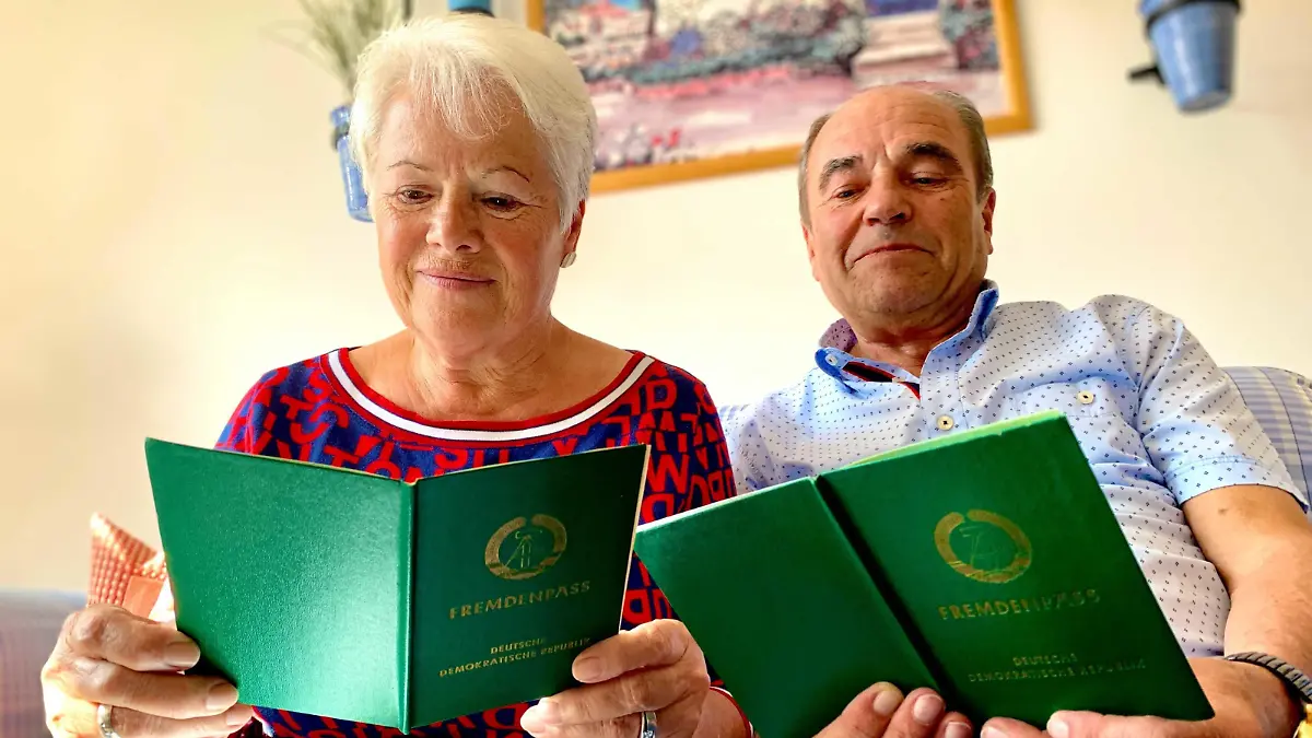 Ausreise genehmigt. Für diesen Eintrag im Fremdenpass mussten Marion und Hans-Peter drei Jahre lang kämpfen.
