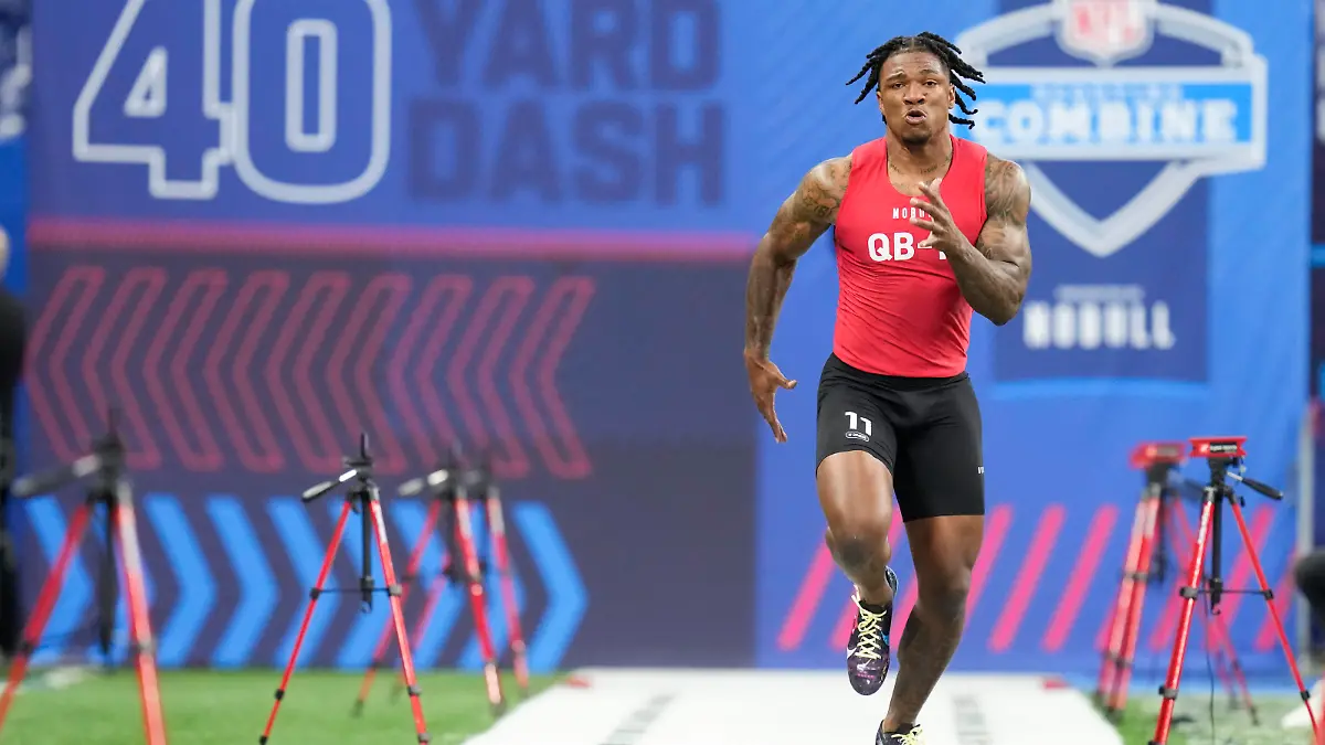 Florida quarterback Anthony Richardson runs a drill at the NFL football scouting combine in Indianapolis, Saturday, March 4, 2023. (AP Photo/Michael Conroy)