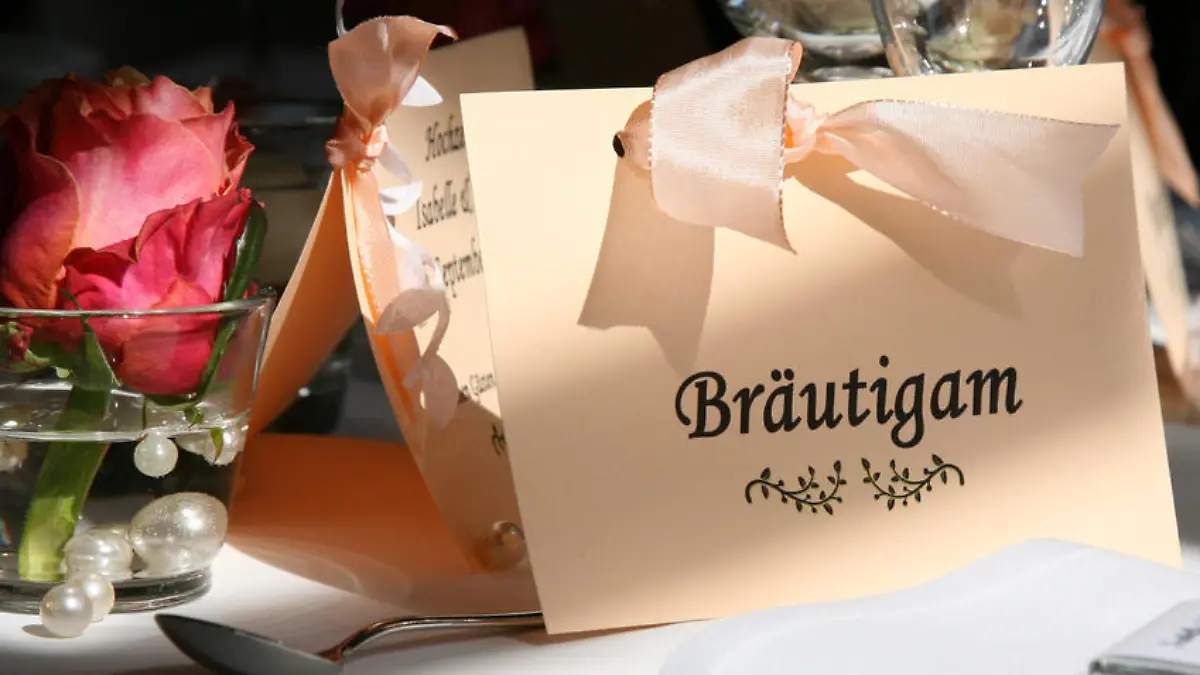 hochzeit tischkaertchen planung.jpg