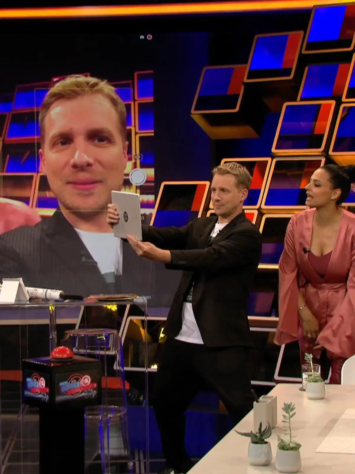 Bild zu: "Olli Pocher twittert an Donald Trump"