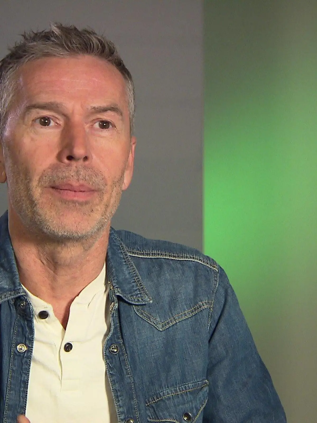 Experte Dirk Steffens sprach mit RTL über Erdbeben.