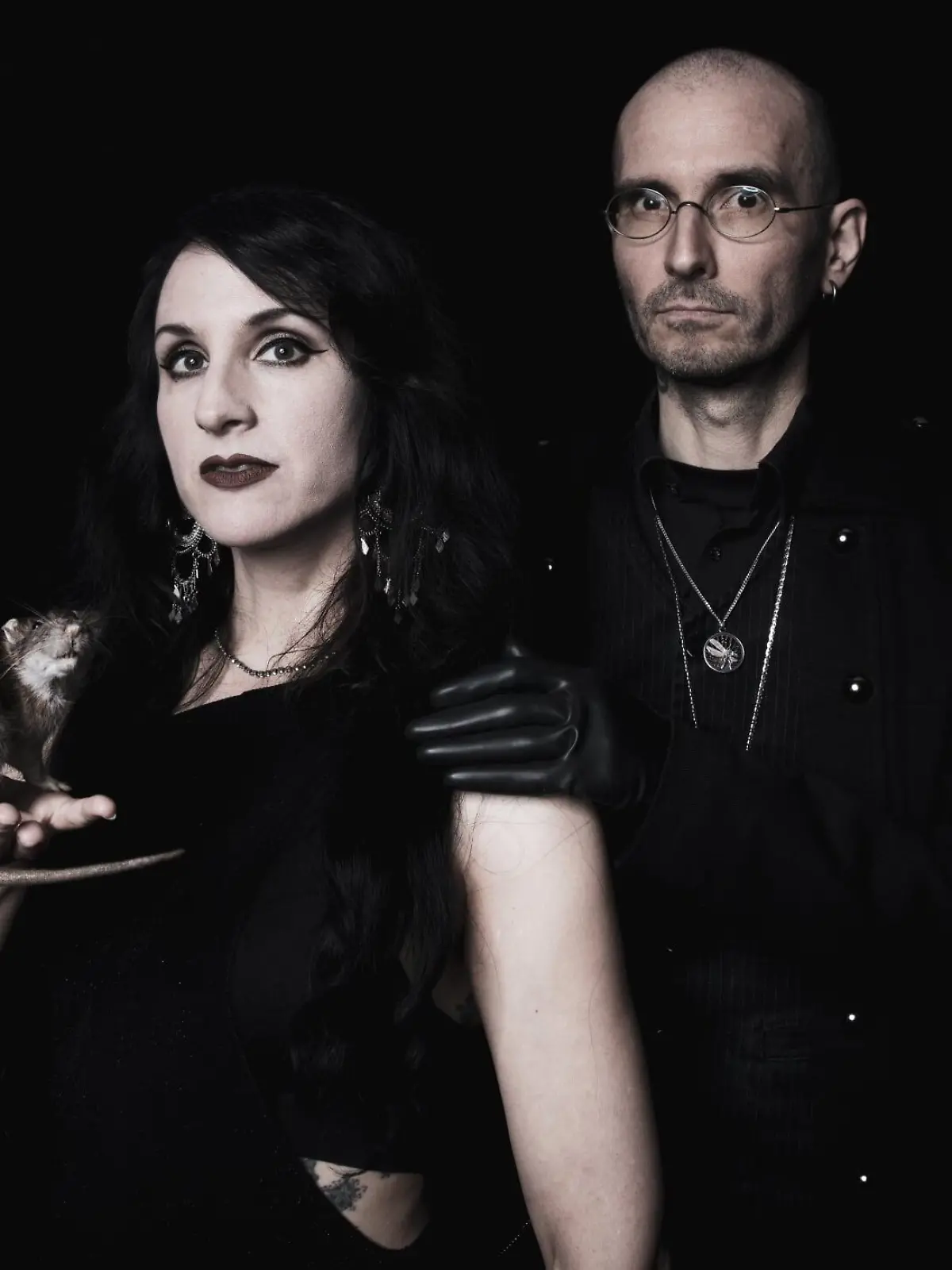 Dr. Bianca Stücker und Dr. Mark Benecke haben gemeinsam das Album 'We want it darker' aufgenommen'.