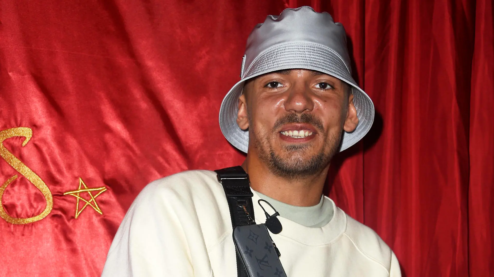 Capital Bra bei der Enthüllung seiner Wachsfigur im Madame Tussauds. Berlin, 08.07.2021 *** Capital Bra at the unveiling of his wax figure at Madame Tussauds Berlin, 08 07 2021 Foto:xN.xKubelkax/xFuturexImage