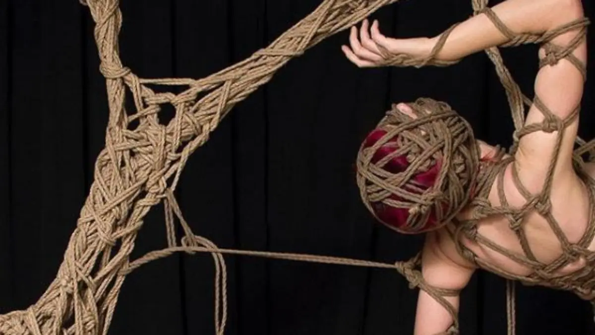 Garth Knight Bondage