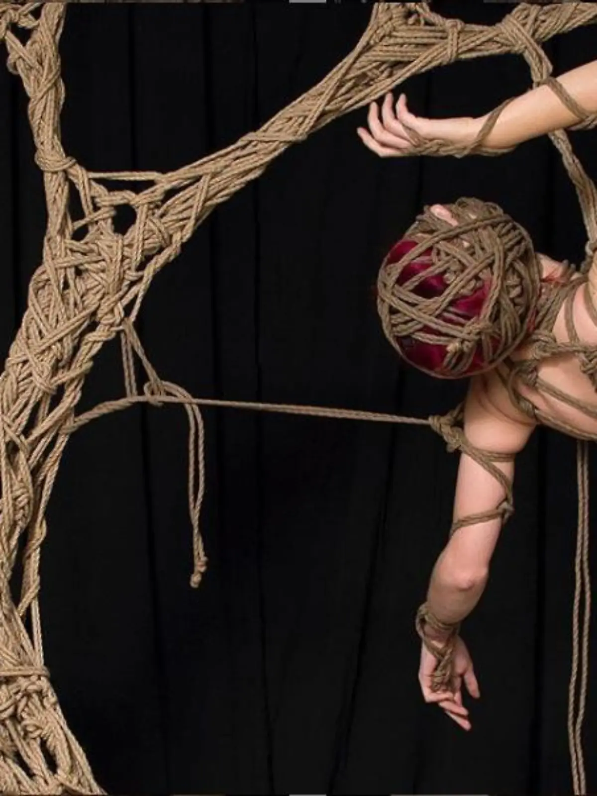 Garth Knight Bondage