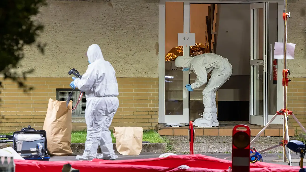 Nach der Tat in Bad Nauheim sicherte die Polizei Spuren.