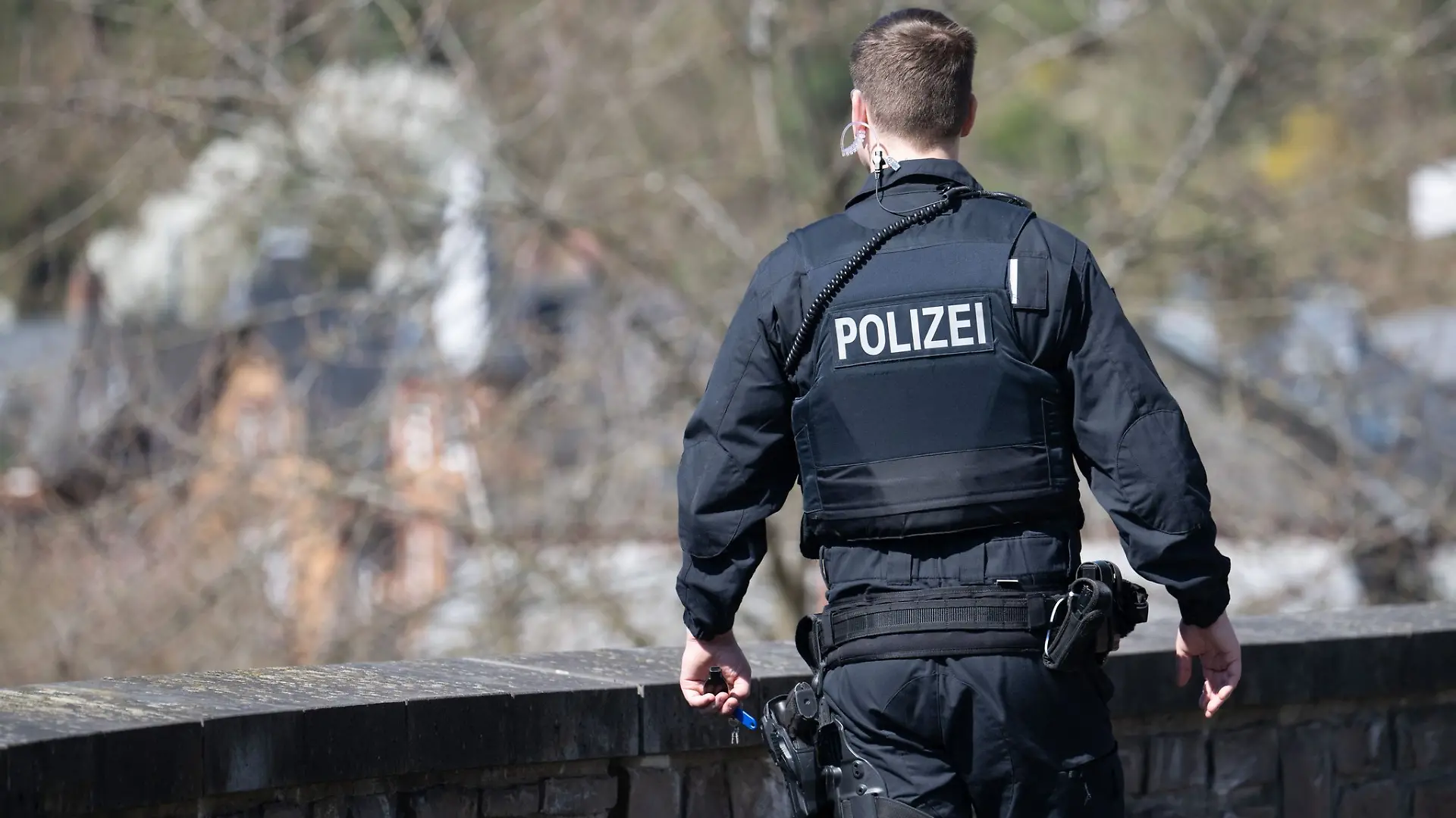 Wochenlang hatten zahlreiche Einsatzkräfte in Weilburg und Umgebung nach dem vermissten sechsjährigen Jungen gesucht. (Archivbild)