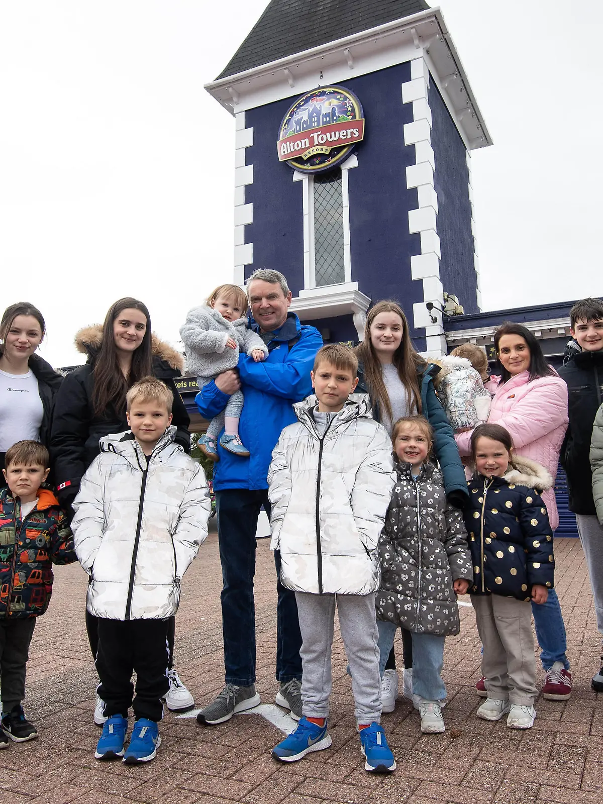 The Radford family visit Alton Towers. EDITORIAL USE ONLY Parents of Britain's biggest family, Sue and Noel Radford, arrive at Alton Towers Resort with 15 of their children to test out the rides and hotel rooms, ahead of a post lockdown half term for the theme park. Issue date: Wednesday May 26, 2021. Photo credit should read: Jeff Spicer/PA Wire URN:60018037