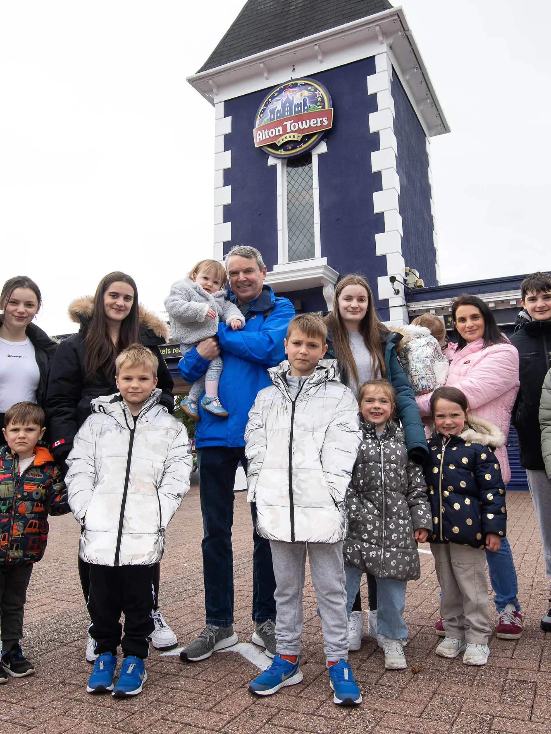 The Radford family visit Alton Towers. EDITORIAL USE ONLY Parents of Britain's biggest family, Sue and Noel Radford, arrive at Alton Towers Resort with 15 of their children to test out the rides and hotel rooms, ahead of a post lockdown half term for the theme park. Issue date: Wednesday May 26, 2021. Photo credit should read: Jeff Spicer/PA Wire URN:60018037