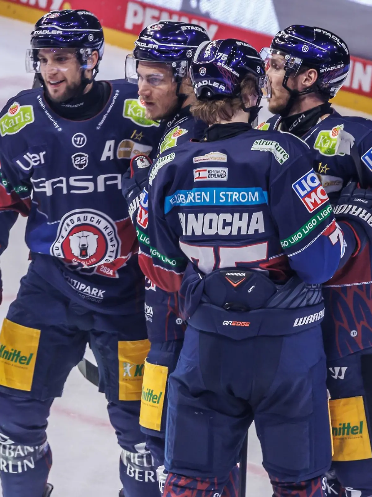 Bild zu: "7:0-Demontage! Eisbären Berlin überrollen Köln im DEL-Finale"