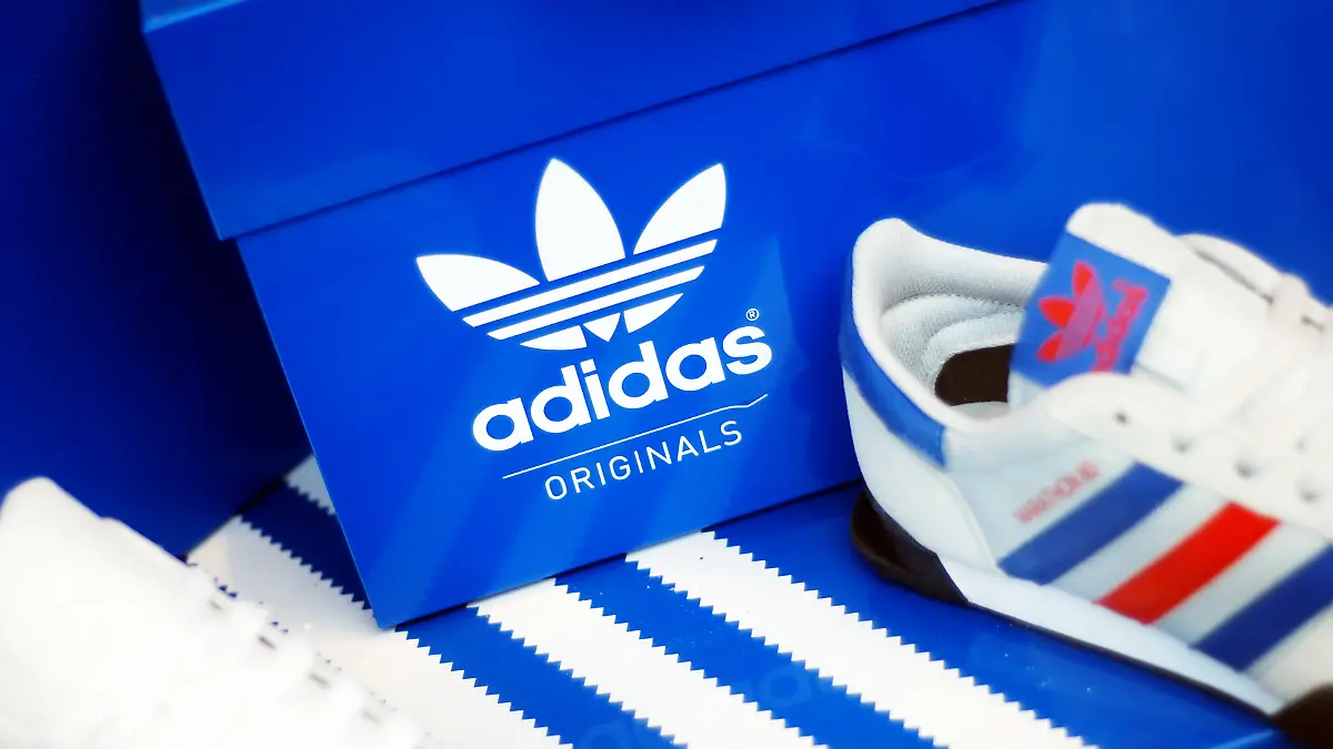 Sneaker von Adidas.