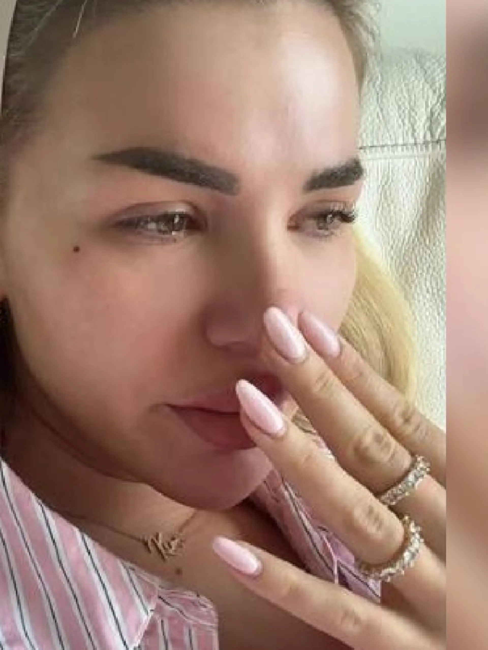 Kim Virginia nimmt der Streit mit ihrem Nikola sichtlich mit. 