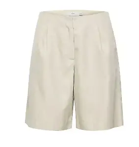 Shorts in Weiß