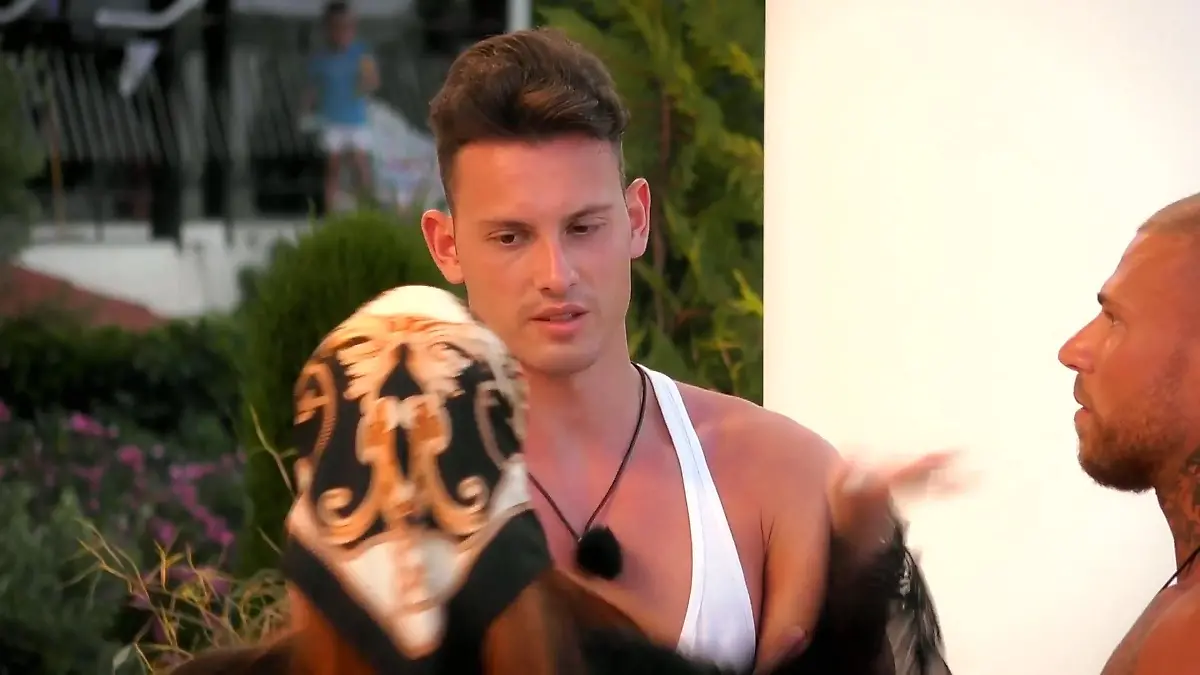 Olivia verpasst Max eine heftige Ohrfeige! "Ex on the Beach"-Folge 6