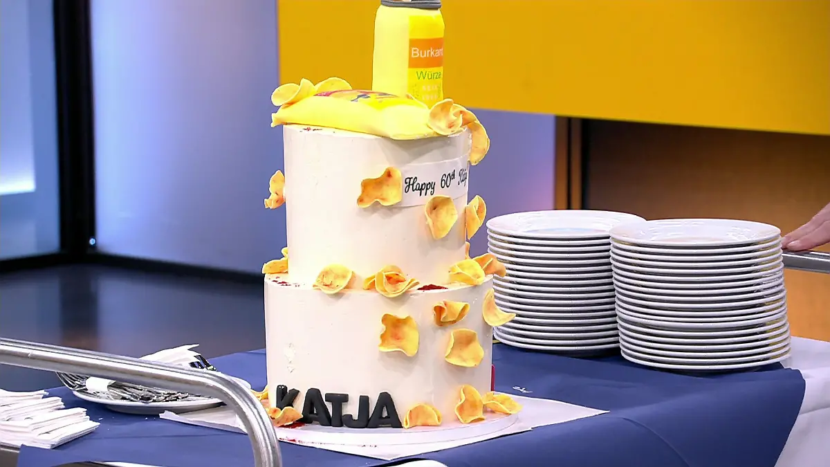 Katja Burkards Geburtstagskuchen bei „Punkt 12”.