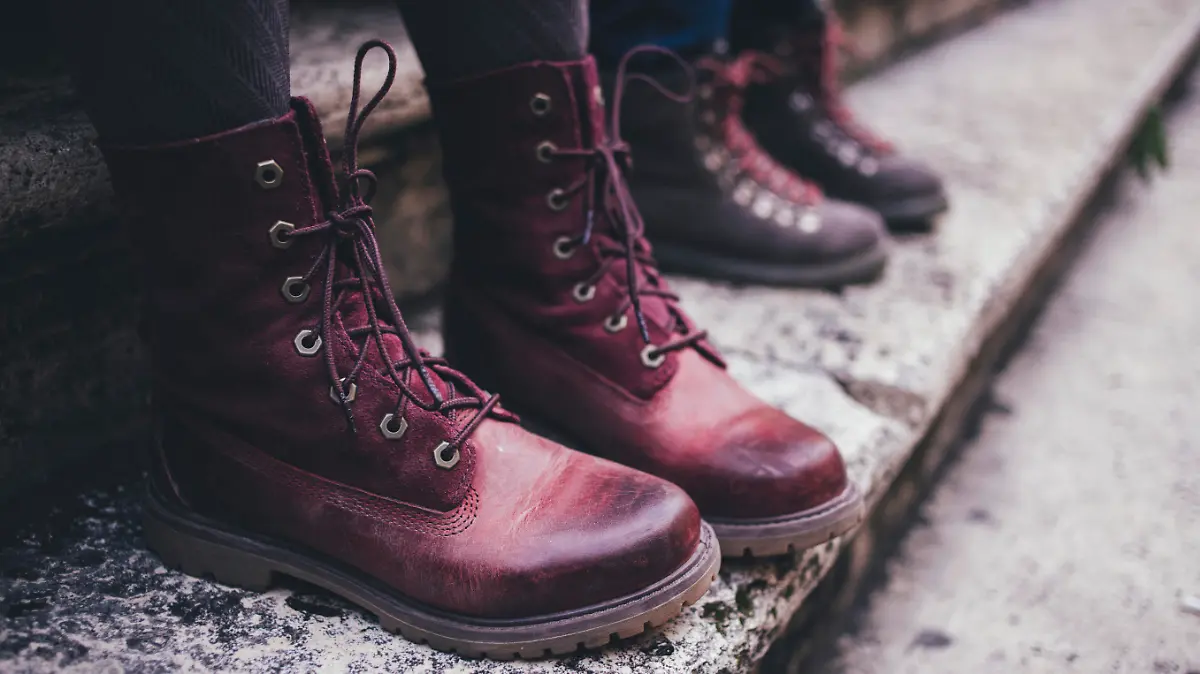 Maroon urban boots