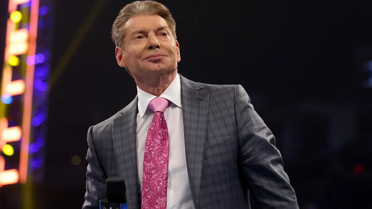 Vince McMahon sitzt als Vorstandsvorsitzender einer neuen Firma, die WWE übernimmt, fest im Sattel.