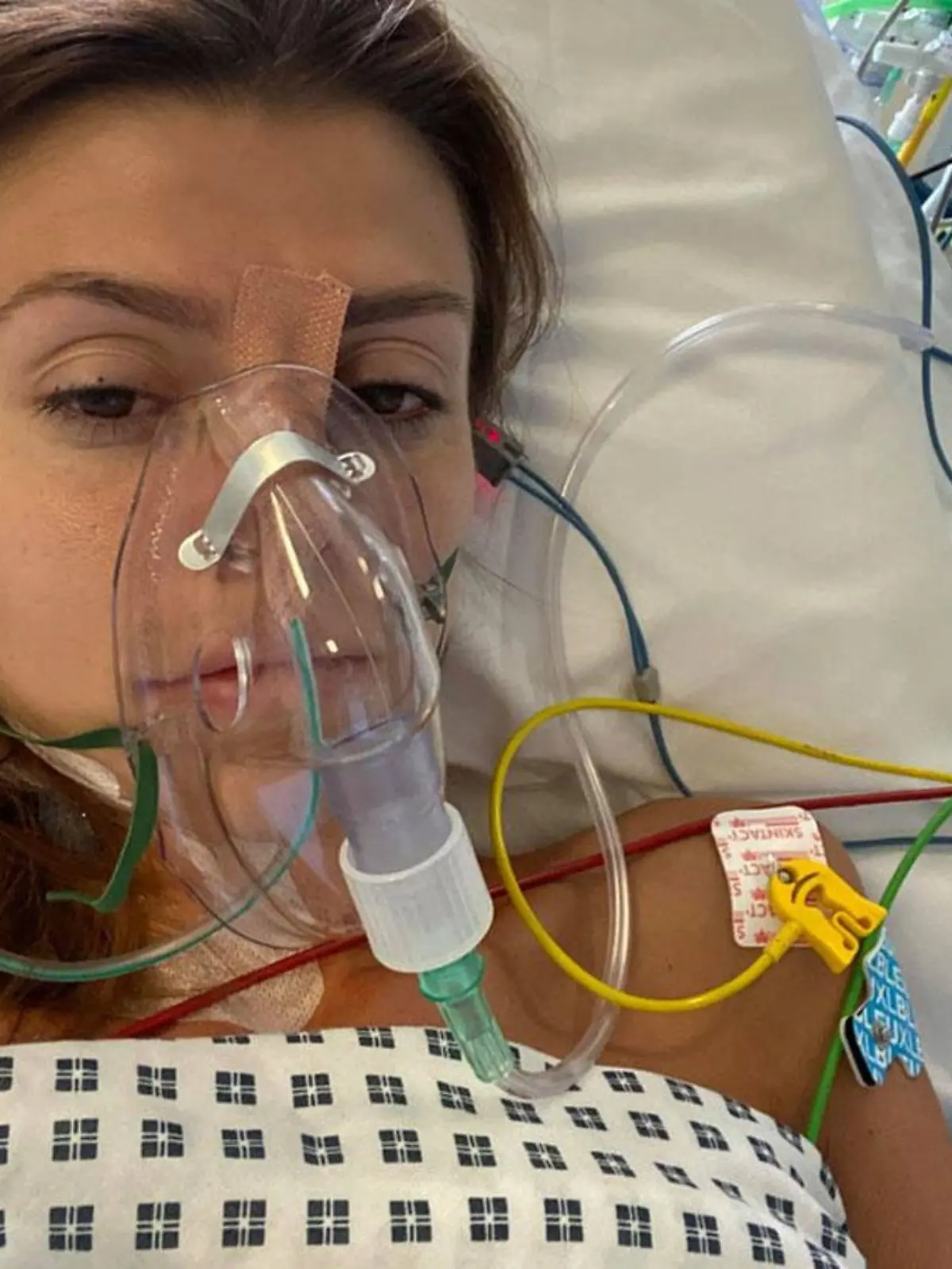 Jessica leidet an einer schweren Form von Morbus Crohn. Zurzeit sammeln sie und ihr Lebensgefährte Josh Geld für eine Spezialbehandlung in Deutschland.