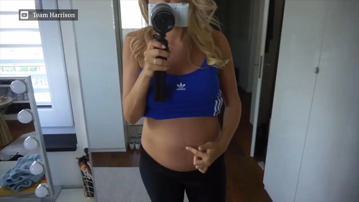Jetzt meldet sich Sarah Harrison zu Wort Nach Hate wegen After-Baby-Body