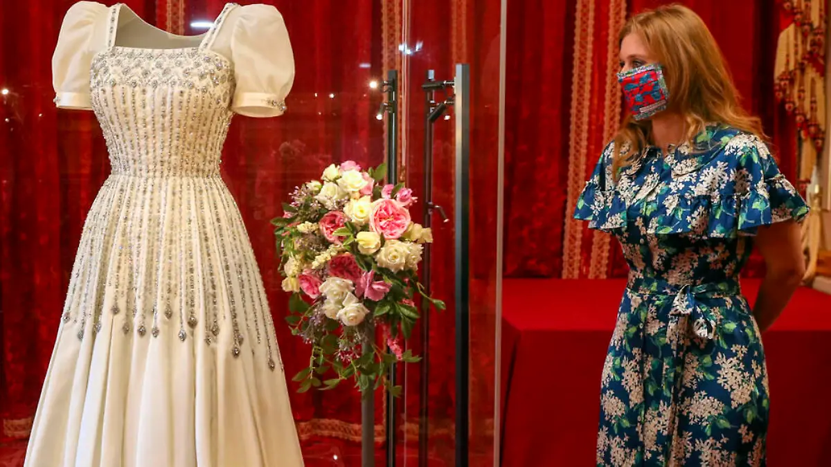 Prinzessin Beatrice gibt Startschuss für ihre Brautkleid-Ausstellung