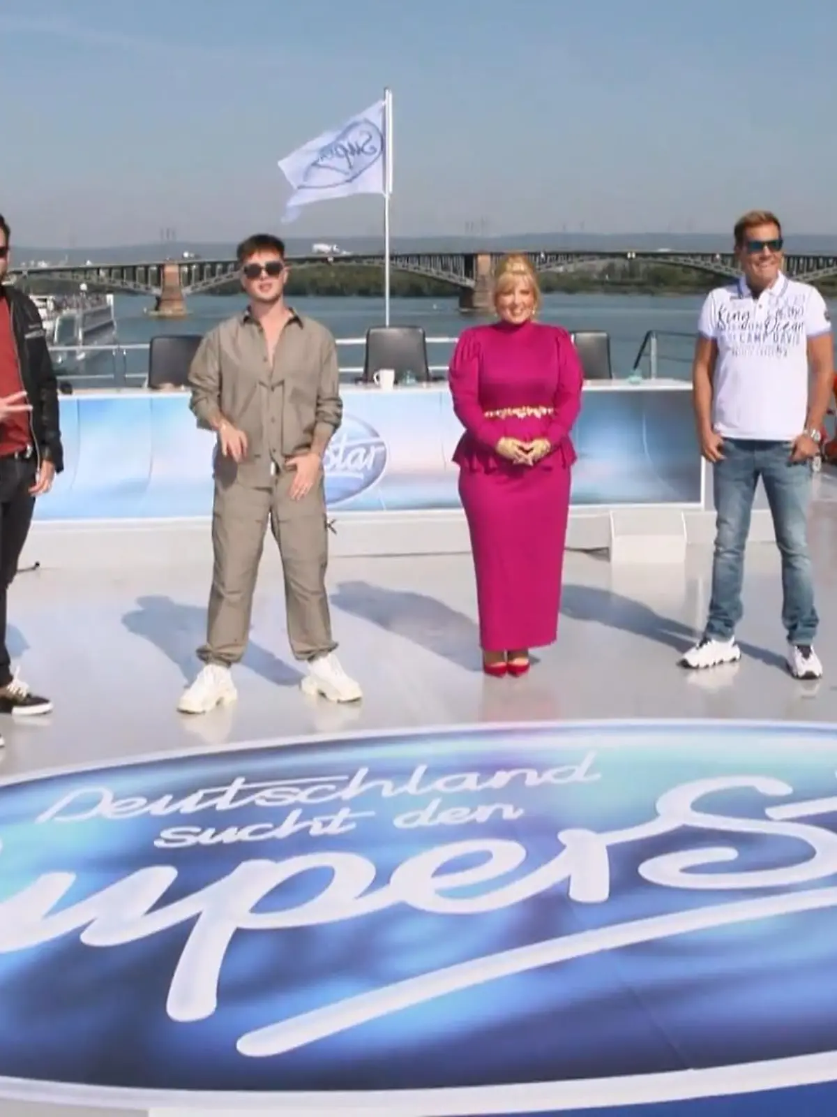 Bild zu: "So lief der erste Arbeitstag der neuen DSDS-Crew!"