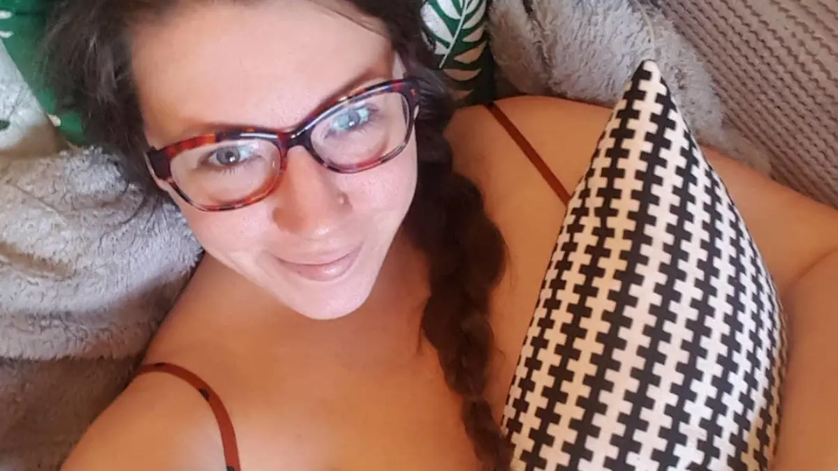 Hannah Shewan Stevans im Bett