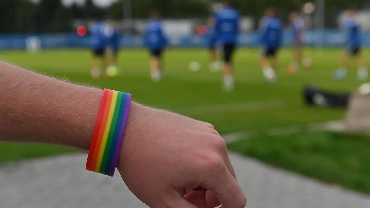 Homosexualität im Fußball