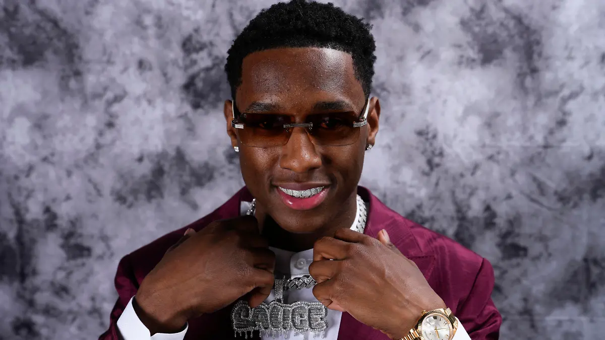 AP Defensive rookie of the Year, New York Jets' Sauce Gardner poses for a photo the NFL Honors award show ahead of the Super Bowl 57 football game, Thursday, Feb. 9, 2023, in Phoenix. (AP Photo/Ross D. Franklin)