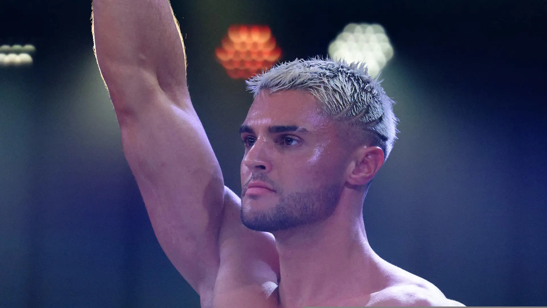 18.09.2020, Nordrhein-Westfalen, Köln: Realitystar Marcellino Kremers steht bei der Fernsehshow «Das große Sat.1 Promiboxen» im Boxring. Foto: Henning Kaiser/dpa +++ dpa-Bildfunk +++