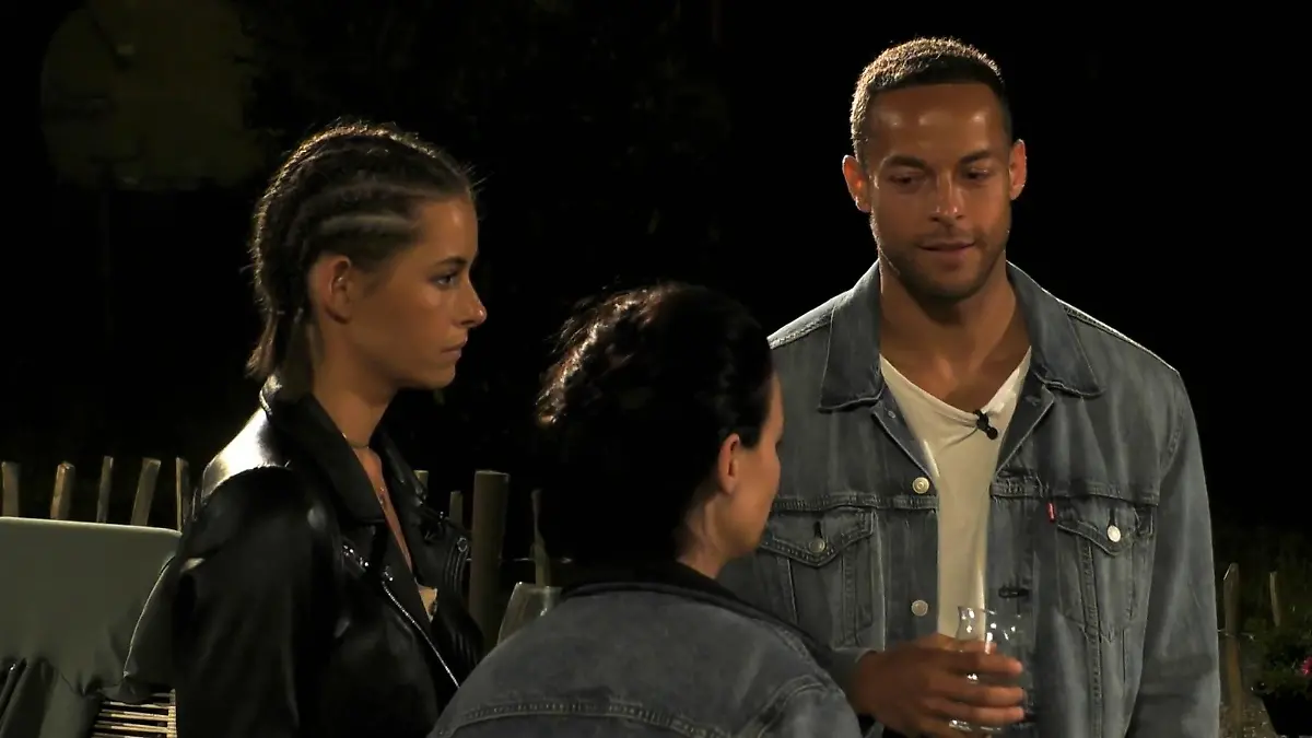 Fast alle gegen Ex-Bachelor-Kandidatin Eva Benetatou "Bei der nächsten Nominierung ist die weg!"