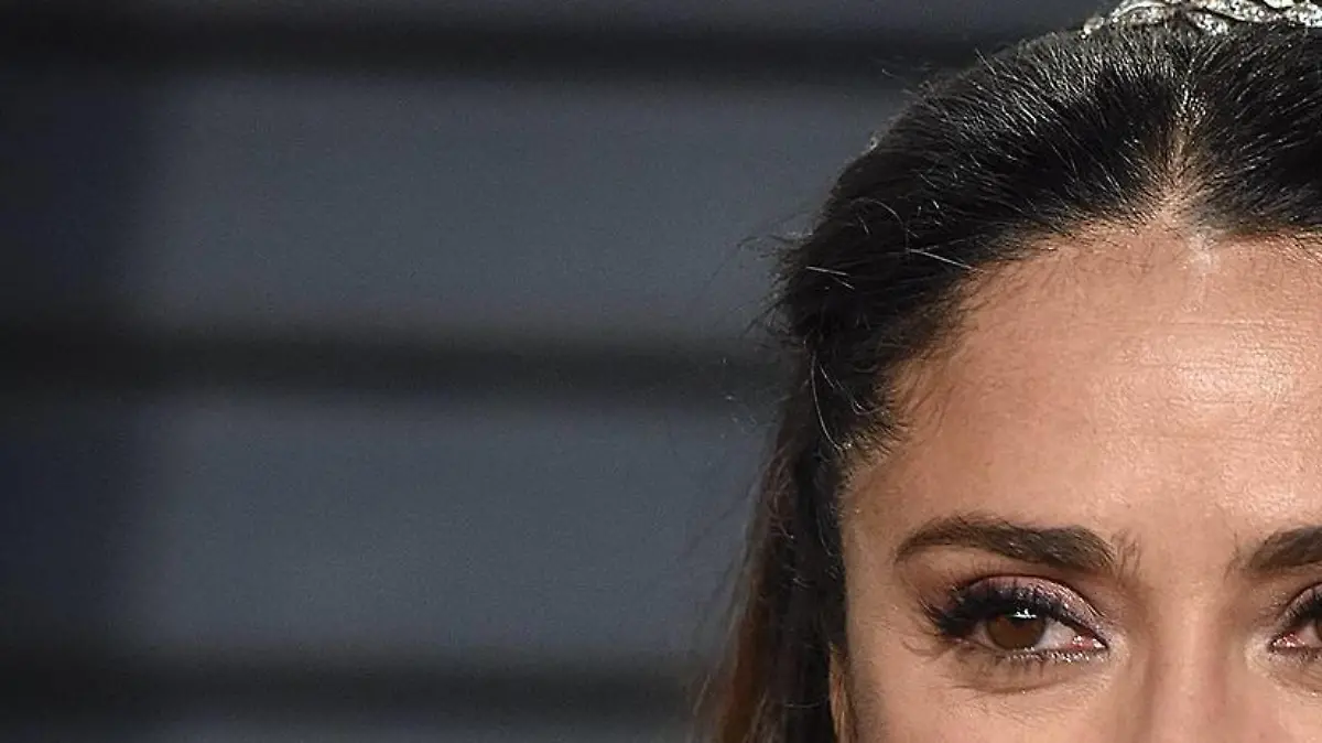 Salma Hayek attends the Vanity Fair Oscar Party at the Wallis Annenberg Center for the Performing Arts in Beverly Hills, California on February 26, 2017. PUBLICATIONxINxGERxSUIxAUTxHUNxONLY LAP201702262098 CHRISTINExCHEW

Salma Hayek Attends The Vanity Fair Oscar Party AT The Wallis Anne-mining Center for The Performing Arts in Beverly Hills California ON February 26 2017 PUBLICATIONxINxGERxSUIxAUTxHUNxONLY LAP201702262098 CHRISTINExCHEW  