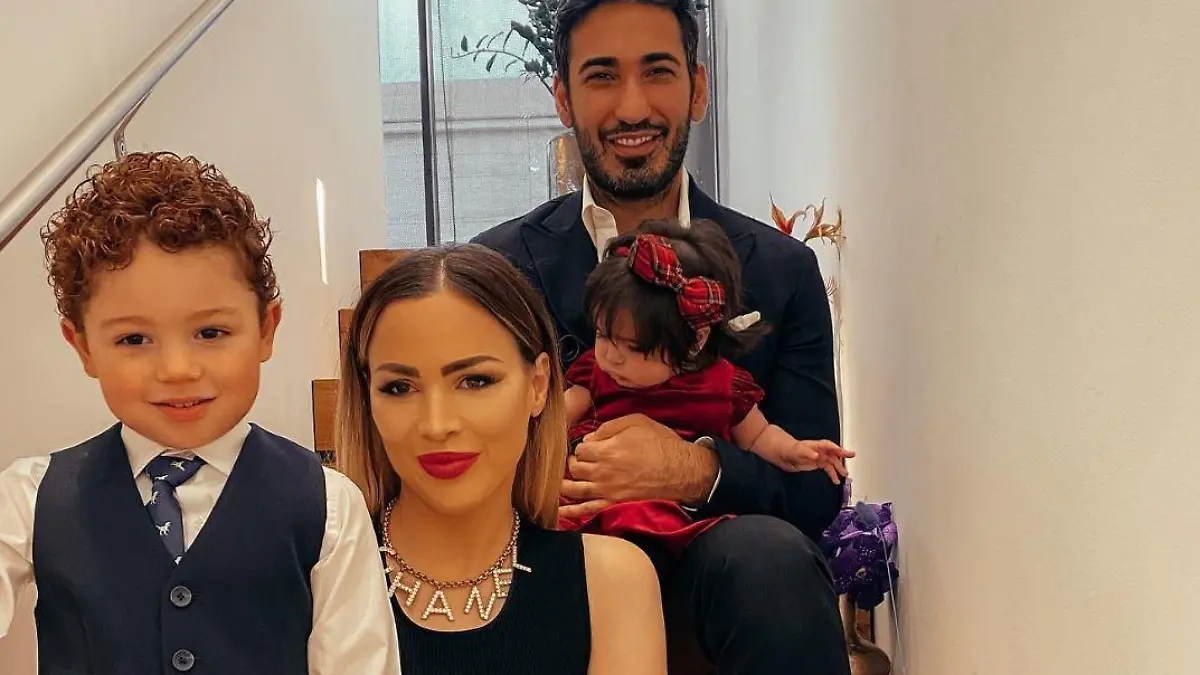Ina Schnitzer mit ihren beiden Kindern und ihrem Zukünftigen Umut Kekilli.