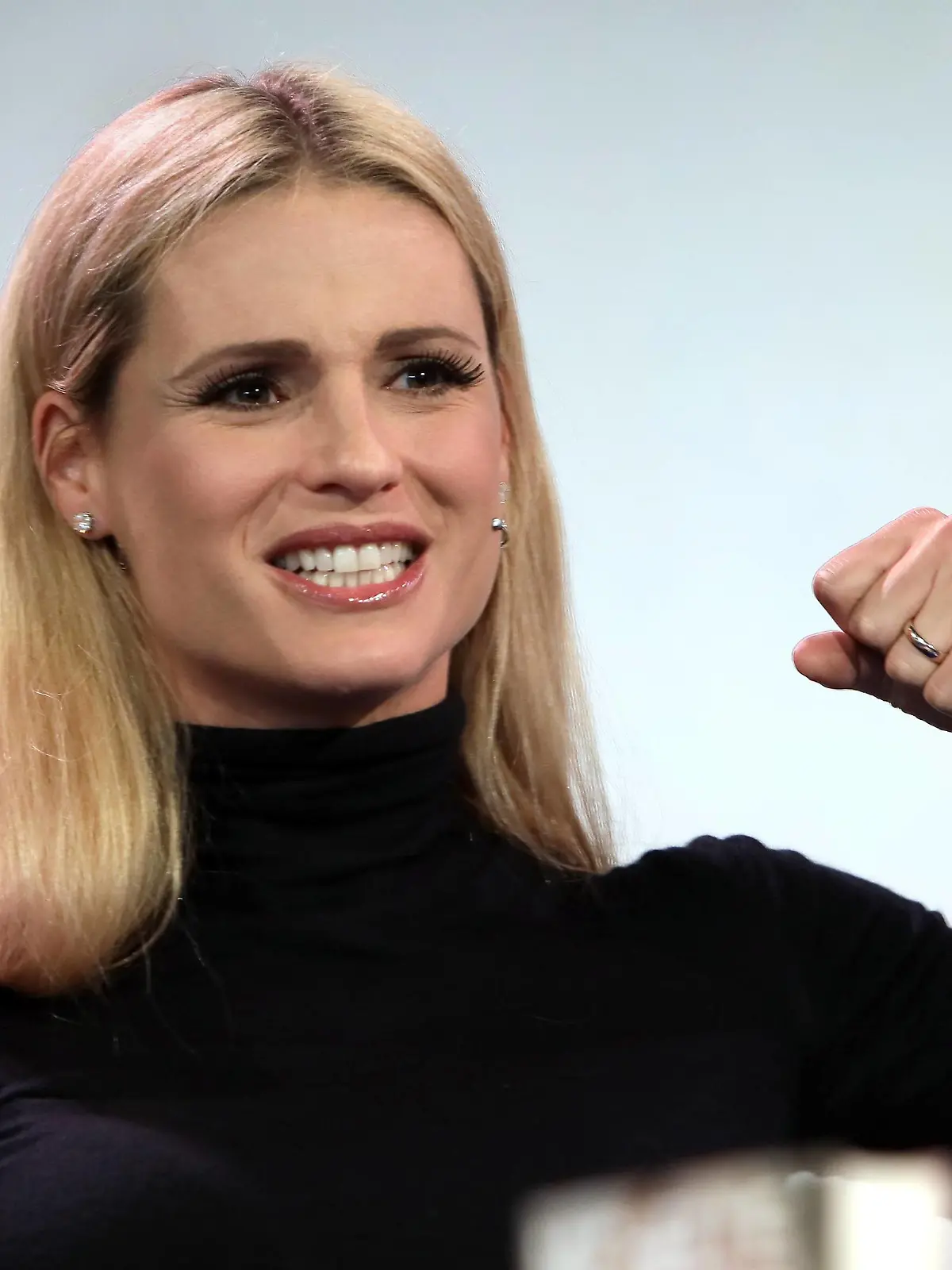 11.09.2018, Frankfurt, DEU, Buchmesse Frankfurt, Michelle Hunziker, Moderatorin und Autorin im Interview auf dem Blauen Sofa *** 11 09 2018 Frankfurt DEU Frankfurt Book Fair Michelle Hunziker Presenter and author in an interview on the Blue Sofa  