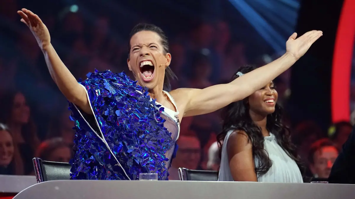 Die Jurymitglieder Jorge Gonzalez und Motsi Mabuse. 

Verwendung der Bilder für Online-Medien ausschließlich mit folgender Verlinkung:'Alle Infos zu 'Let's Dance' im Special bei RTL.de: http://www.rtl.de/cms/sendungen/lets-dance.html