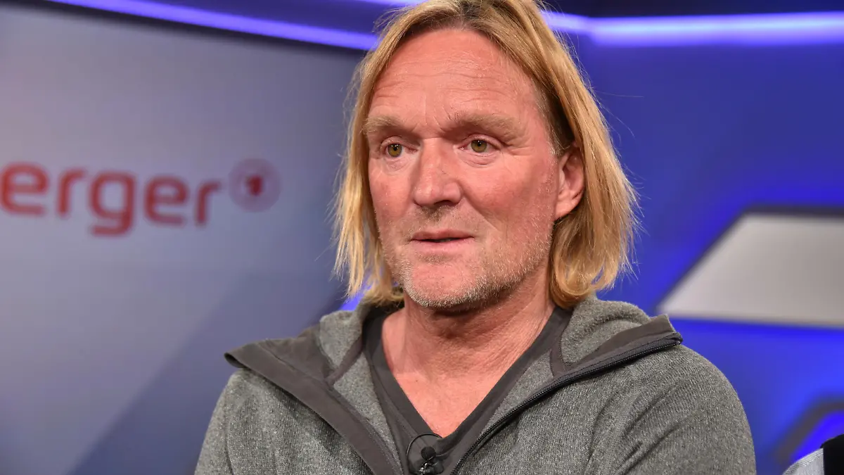 Der Tierfilmer und Abenteurer Andreas Kieling zu Gast in der ARD Talkshow " Maischberger " am 27.02.2019 in Köln. Foto: Horst Galuschka