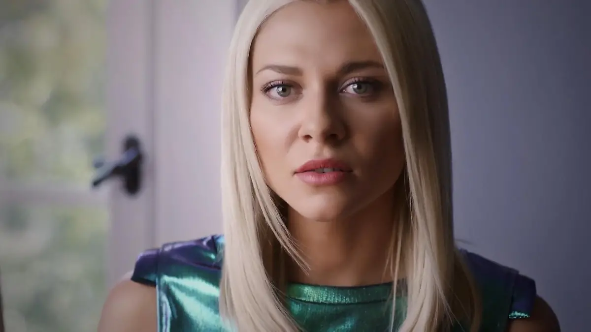 Exklusiver Trailer zu "SUNNY - Wer bist du wirklich?" Nichts ändert sich, bis du dich änderst!