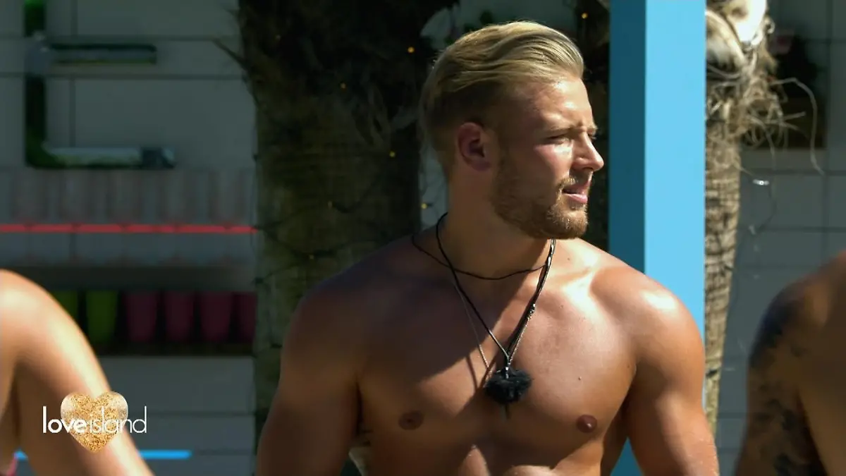 Ex von Gerda Lewis zieht in die Villa „Love Island“: Granate Melvin gefällt Chiara