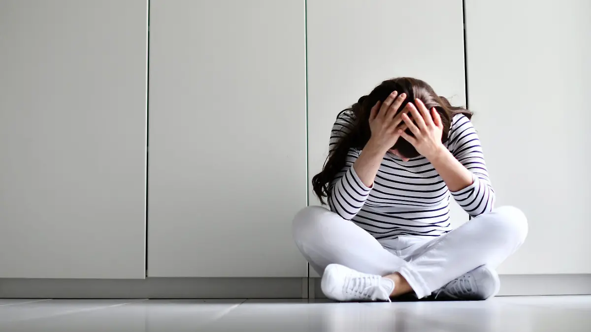 Illustrationsfoto zum Thema Depressionen , aufgenommen am 02.05.2018 in Seesen. Foto: Frank May/picture alliance (model released) | Verwendung weltweit