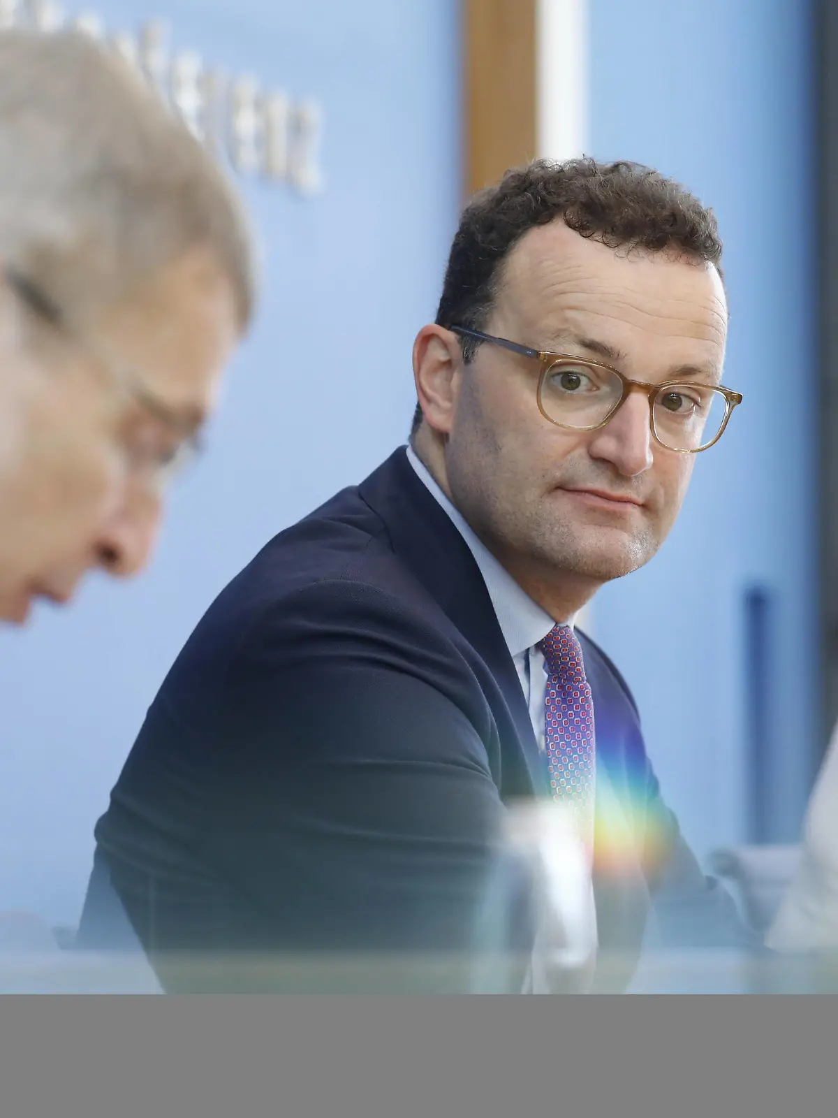  Prof. Klaus Cichutek, Präsident Paul-Ehrlich-Institut PEI, Bundesminister für Gesundheit Jens Spahn, Bundesministerin für Bildung und Forschung Anja Karliczek, Deutschland, Berlin, Bundespressekonferenz, Thema: Unterrichtung der Bundesregierung zu Corona-Impfstoffen *** Prof Klaus Cichutek, President Paul Ehrlich Institut PEI , Federal Minister of Health Jens Spahn, Federal Minister of Education and Research Anja Karliczek, Germany, Berlin, Federal Press Conference, Topic