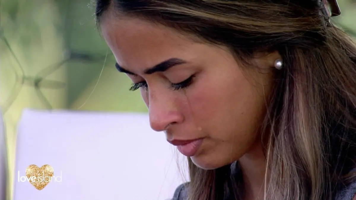 Love Island: Stress zwischen Nathalia und Luca Stress im Paradies