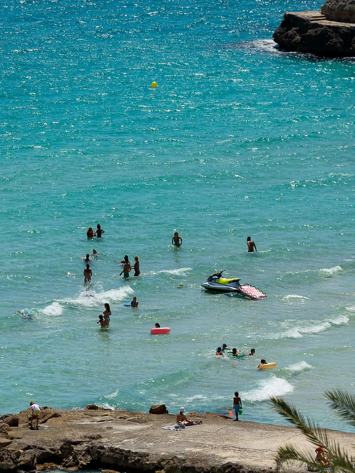 Mallorca GER, Themenfoto, Urlaub auf Mallorca, Tourismus in Zeiten der Corona-Pandemie, Sommerurlaub, 21.06.2020 GER, Themenfoto, Urlaub auf Mallorca, Tourismus in Zeiten der Corona-Pandemie, Sommerurlaub, Touristen unter der Sonne, Strand, Platja Cala Major. 21.06.2020, *** Mallorca GER, theme photo, holidays in Mallorca, tourism in times of Corona pandemic, summer holidays, 21 06 2020 GER, theme photo, holidays in Mallorca, tourism in times of Corona pandemic, summer holidays, tourists under the sun, beach, Platja Cala Major 21 06 2020, Copyright: xEibner-Pressefoto/DimitrixDrofitx EPddh 