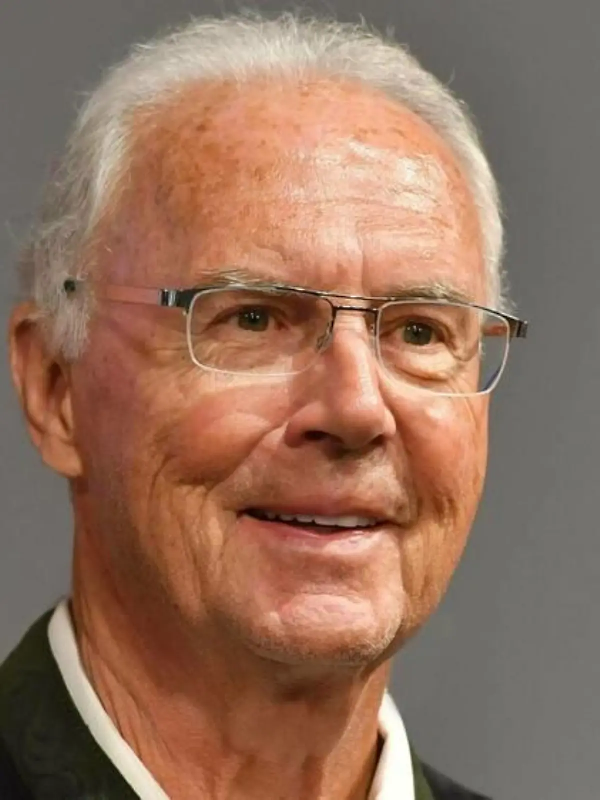 Franz Beckenbauer: Lichtgestalt im Schatten
