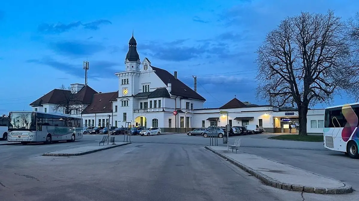 Sankt Veit, St. Veit an der Glan, Kärnten, Österreich, Bahnhof, Zug, Zugverkehr.Foto: Franz Neumayr April 2021 - 20210415_PD15118