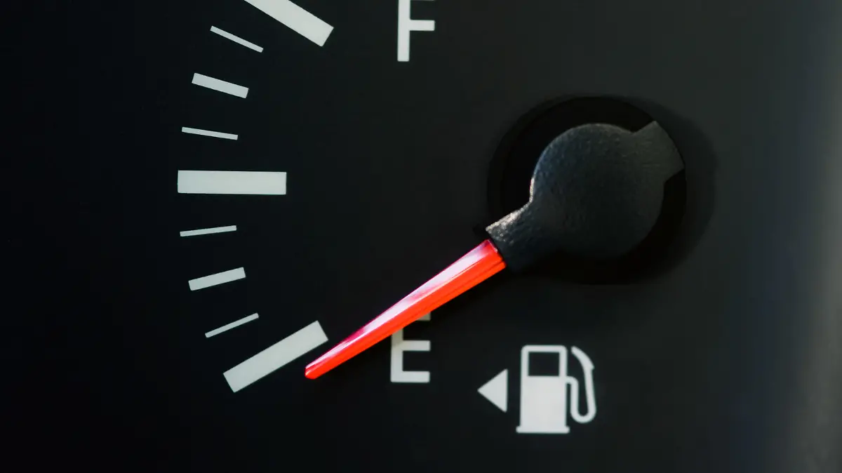 Tankanzeige im Auto