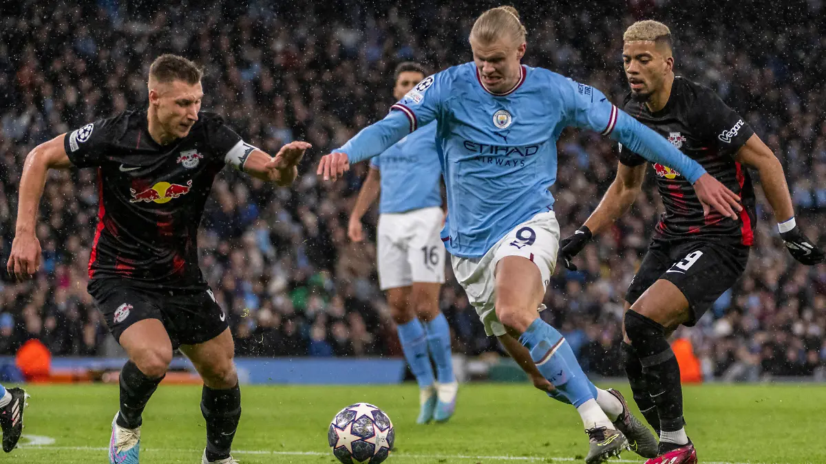 Manchester City, ENGLAND - MARCH 14: #9 Erling Haaland , #4 Willi Orban, #39 Benjamin Henrichs, during the UEFA Champions League match between Manchester City FC v RB Leipzig at The Etihad Stadium of Manchester City Football Club. on March 14th, 2023 in Manchester, United Kingdom. (Photo by Richard Callis / ATP Images)