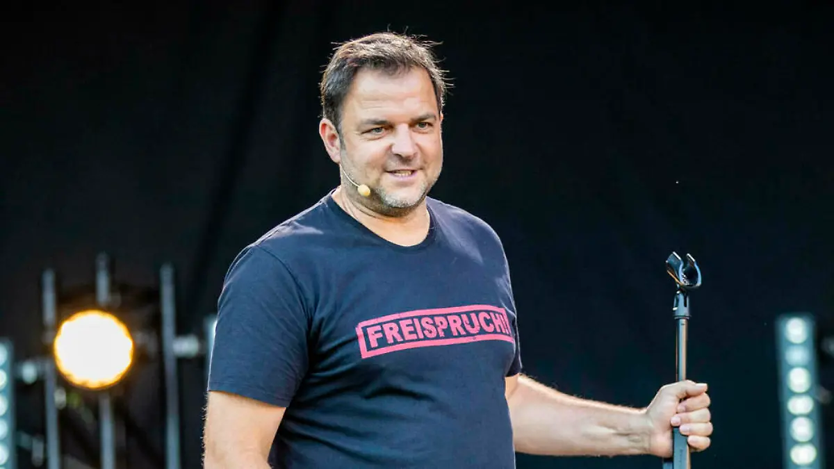 Hundeprofi Martin Rütter wird zum Quizmaster
