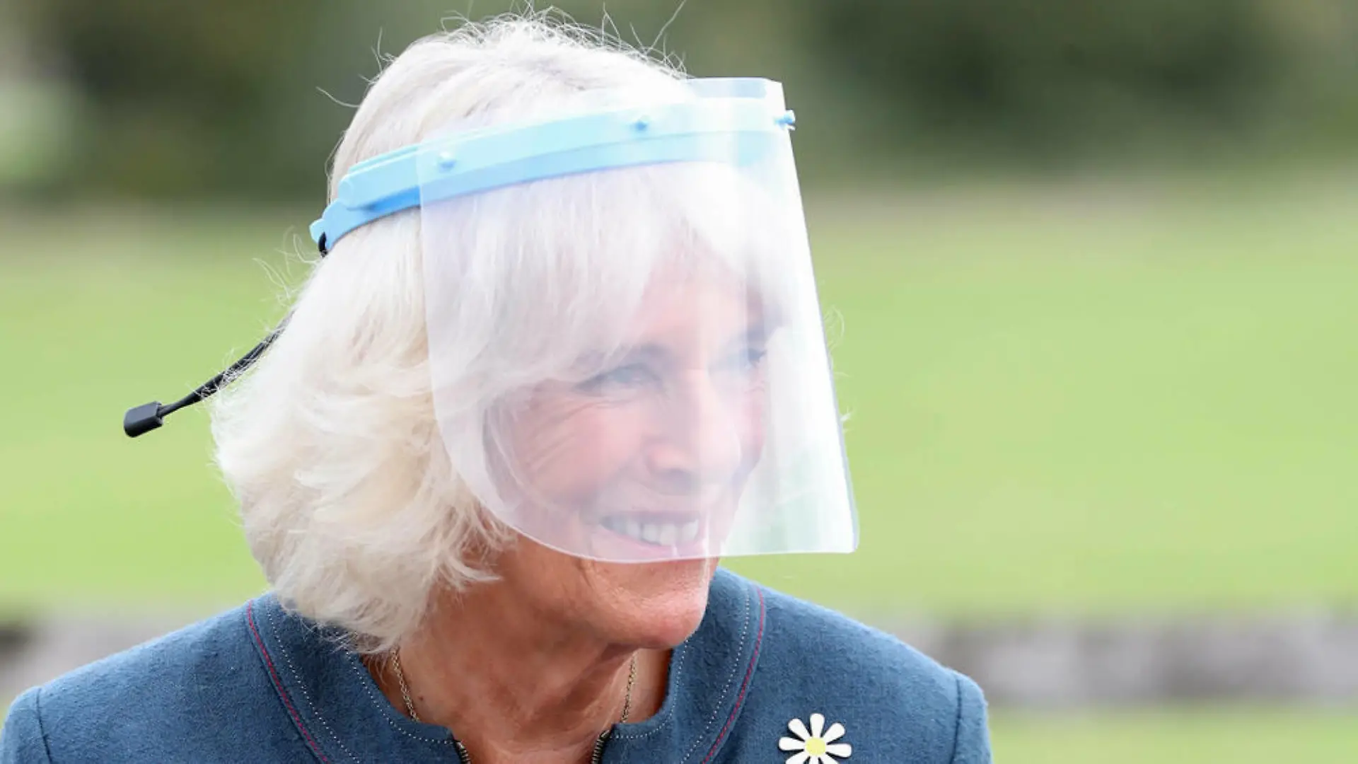 Visier statt Maske: Dafür wird Herzogin Camilla jetzt kritisiert